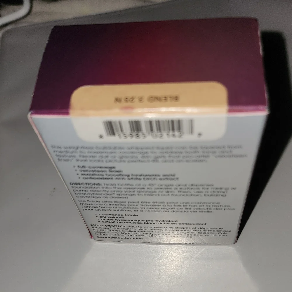 beautyblender Bounce Foundation - Pink and Blue